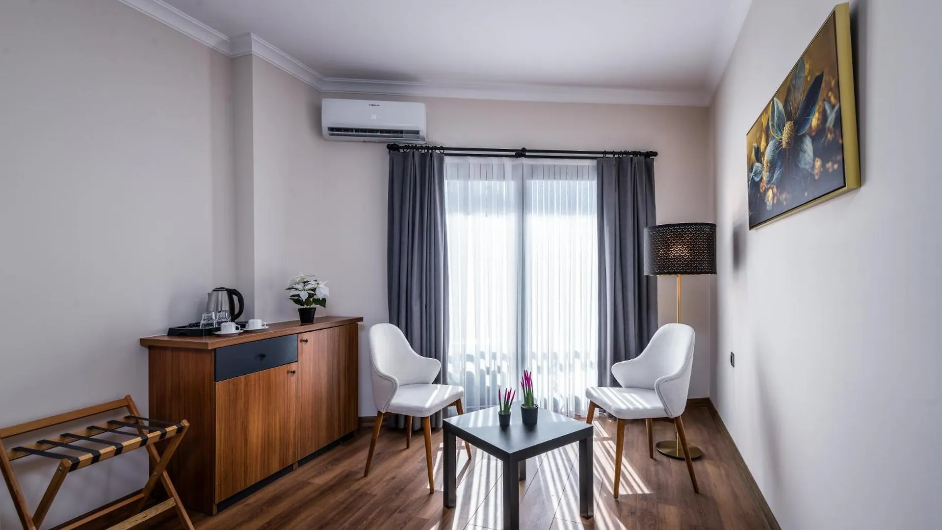 Sh Hotel Business İzmir